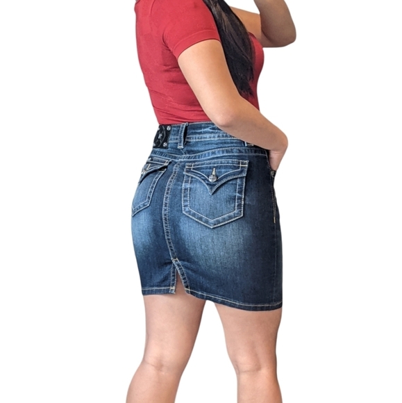 Miss Me signature Mid rise skirt size 25 - Picture 2 of 8